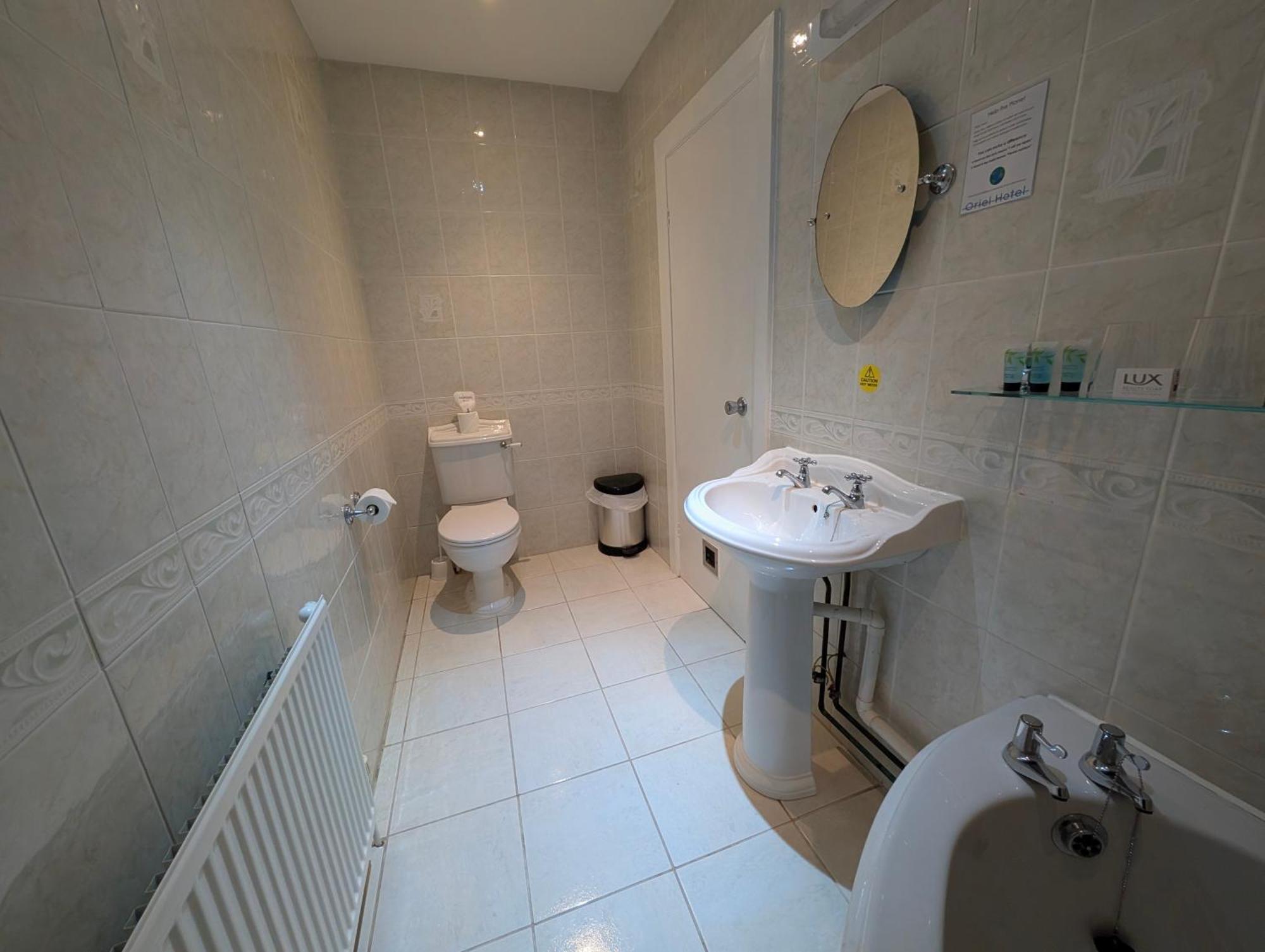 Oriel Hotel St Asaph Luaran gambar
